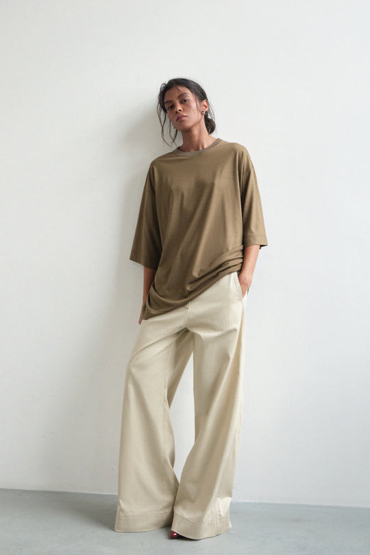 Oversize-T-Shirt in Oliven-Braun